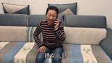 有钱小姑子来家，婆婆逼坐月子儿媳腾床打地铺，儿子出差回家解气
