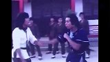 蛇拳对战螳螂拳：路见不平，拔刀相助，英雄救美！