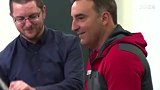 英超-1718赛季-意外惊喜!斯旺西主帅发布会前送蛋糕 暖哭众记者-专题