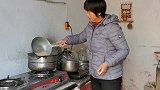 亲家母第一次来家，大妮一大早起来做可口饭，生怕亲家母吃不习惯