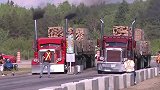 美国卡车负重直线加速，车身都扭曲了，这马力可想而知啊！