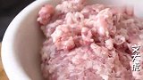 大虎在家秘制红烧狮子头，鲜香味美，米饭大口吃，看饿了