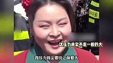 开封王婆说媒替班发声，上台很慌怕说错话，多次冷场还遇保安打架