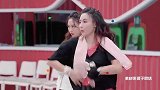 王霏霏特训舞蹈困难户张柏芝，抱胸背手超有魄力，梦幻共演引期待
