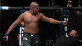 职业生涯100%终结率 纳西门托组合拳疯狂输出TKO取胜