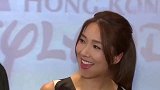 嫁给矮12厘米王祖蓝，还生下一女，穿绿色吊带裙，清新似公主了