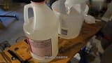 牛人手艺真好，用彩色铅笔打造一把专属吉他，成品简直惊艳了