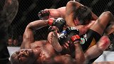 UFC20年20大降服 蜘蛛全场被虐三角绞极限反杀松恩