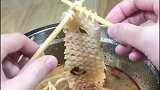 网友用泡面玩出新花样