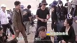 迪丽热巴和杨洋在你是我的荣耀里的沙漠花絮来啦！两个
