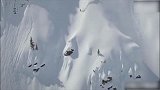 这样的情况下滑雪？太刺激了 这画面看着都害怕