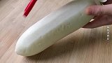 自制萝卜煎蛋汤，汤鲜味美，清爽好喝不油腻，冬天我家最爱这样吃