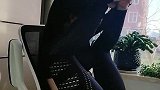 确认了眼神是个练瑜伽的人