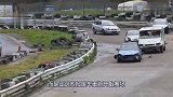 报废车互怼大赛看看谁的头更加铁