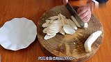 大厨教你“烧双菇”的家常做法，健康养生，营养丰富，太好吃了