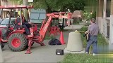 【国外恶作剧】妈呀，这人都被压成肉饼了