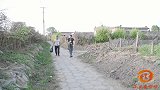 二货被媒婆拉去相亲，盛装赴约却吓跑相亲姑娘，太搞笑了
