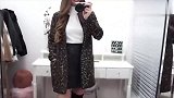 想成为精致的猪猪女孩嘛、皮裙穿搭配俗气豹纹大衣穿出了满满霸气