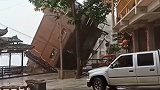 贵州黔东南一景区附近民房突然垮塌：7秒钟内倒地