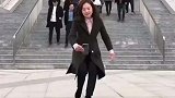 小姐姐的尾巴骨都摔碎了