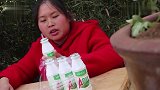 小时候最爱喝的AD钙奶烤着吃，小姐姐真是脑洞大开！