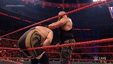 WWE-17年-RAW第1239期：单打赛斯特劳曼VS大秀哥-全场