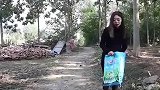 姑娘月薪5000却还捡垃圾，女老板好奇偷偷跟踪，发现真相！