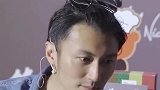 谢霆锋儿子被问：王菲有资格做你继母吗？谢振轩的反应让人心疼