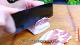 黄瓜和它在一起炒简直是绝配，做法特别简单，清脆入味又好吃