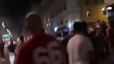 欧洲杯-16年-英格兰球迷与俄罗斯球迷对峙-新闻-新闻