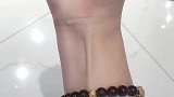 一根是孤独，两根是幸福，三根是被上天吻过，你是几根