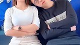 火车上，只要不要脸就能撩到女孩子