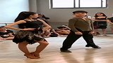 跳拉丁舞的少年，气质太好了