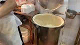 围观香港烧腊老店，各式烧腊挂满档口，超下饭的！