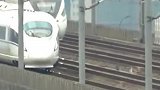 高铁上演飙车时刻，三车交汇尽显中国速度