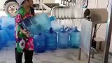 原来桶装水桶，是这样清洗的