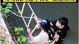 浙江义乌：哥哥跳入刺骨江水保护轻生妹妹
