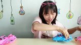 美食拆箱，妹子吃“性感红唇棒棒糖”小巧迷人，香甜美味