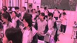 自古后排出王者，硬生生把课间操，变成了蹦迪现场！