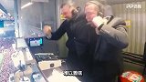 绝杀巴萨奇迹夜！利物浦解说员怒吼拥抱+难忍飙泪