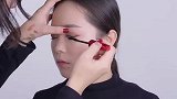 妹子平时不化妆打扮很朴素，化妆师帮化妆改造后，竟然那么的美