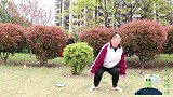 奥特曼真人版：怪兽蛊惑人类，奥特曼怕伤害人类不敢还手