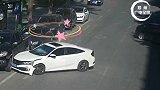 谁能知道，一个转弯，破坏力如此之大撞车 车祸