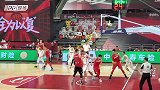 【PP体育在现场】万圣伟倒地拼得篮板 赵睿单挑沈梓捷打进