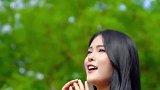 美女不但长的漂亮翻唱歌曲也是精彩好听，值得点赞！