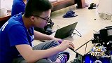 智能机器，关杰鸿设置手势开关房间门，太高级了吧