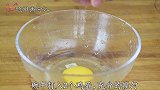蛋液中加1块豆腐，软嫩多汁，营养解馋，每次孩子多吃1碗米饭