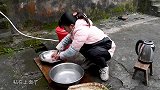 丫丫今天又做黑暗料理，油炸卤猪肝，又香又有嚼劲，吃舒服了