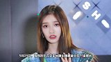 林允被曝新恋情后被偶遇，全素颜与网友合照，小红心项链超惹眼