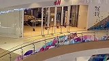 全国多地H&M门店暂停营业或被摘牌